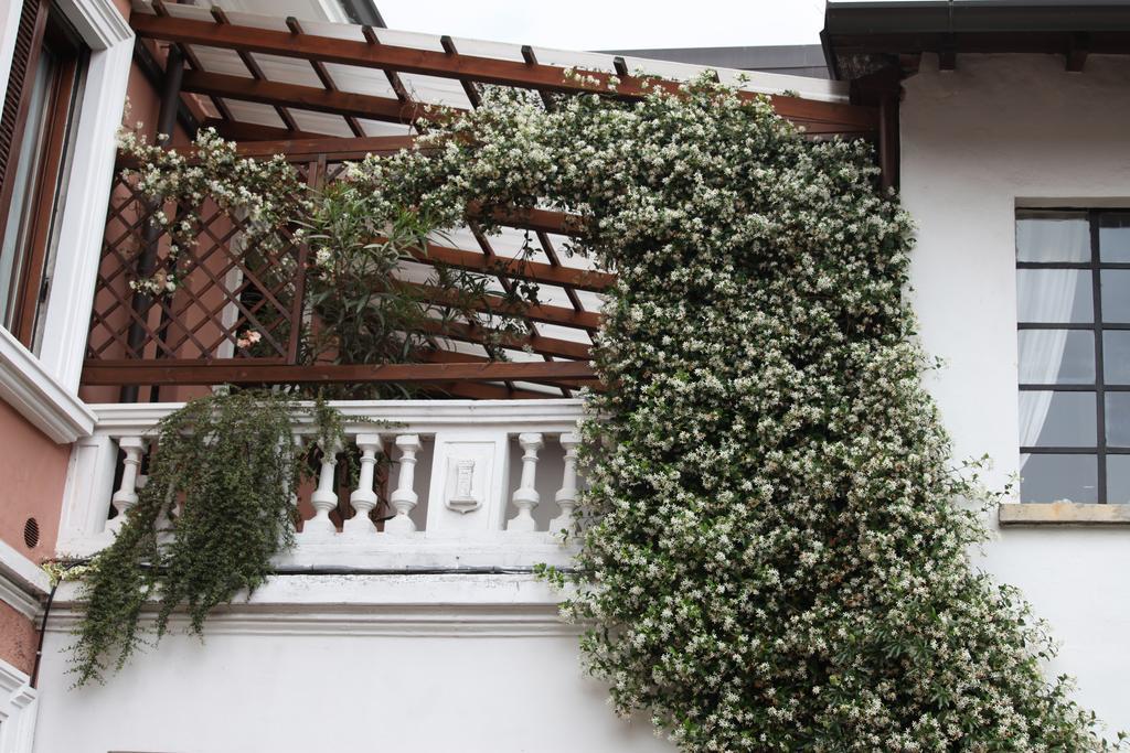 Antica Corte Milanese Novate Milanese Exterior photo